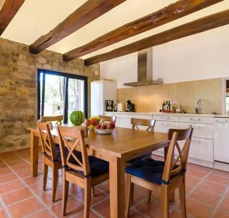 Sleeps 17 Pool Wifi